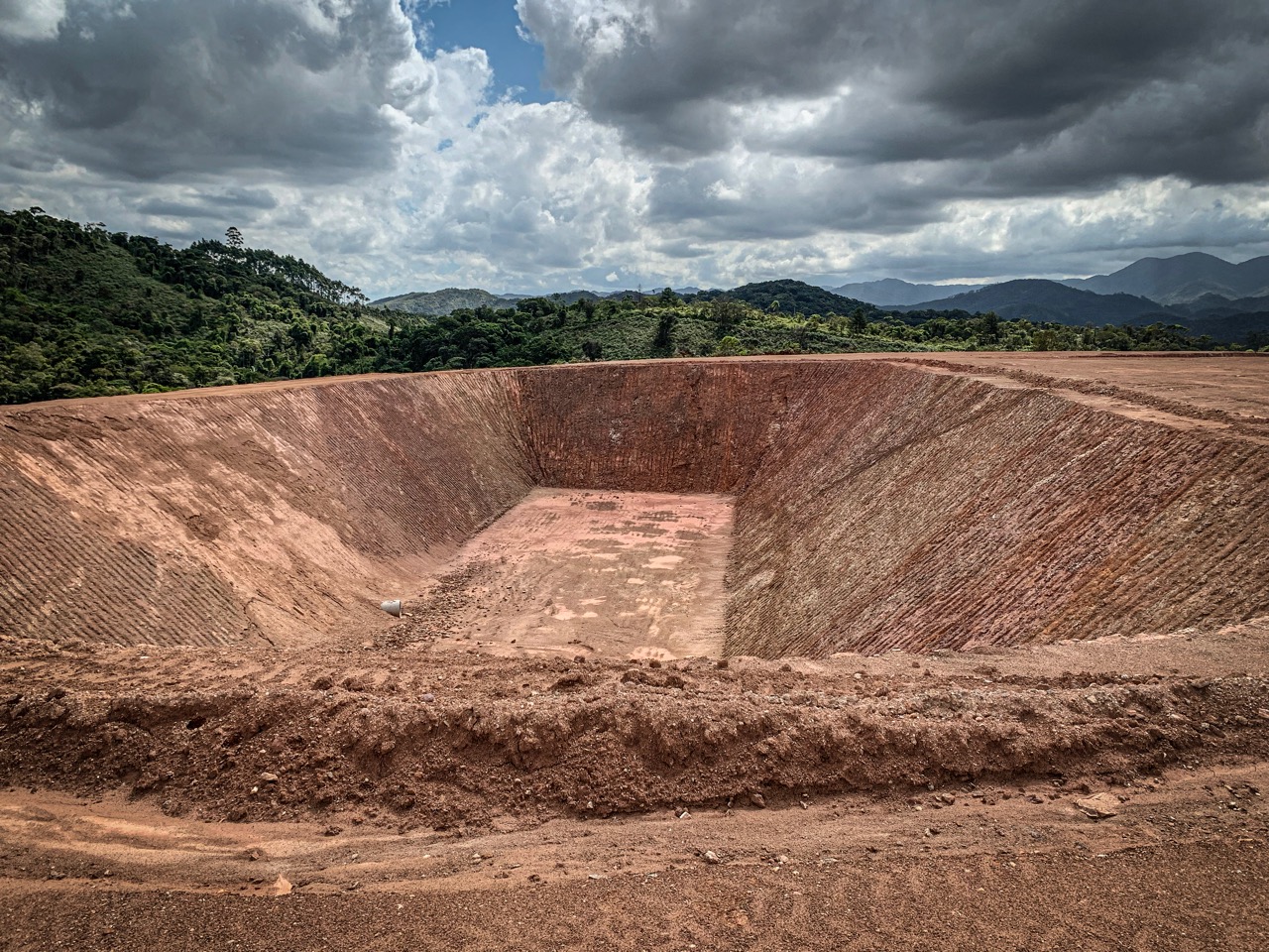 Restam detalhes para a conclusão da terraplanagem do terreno da ETA Cristalina