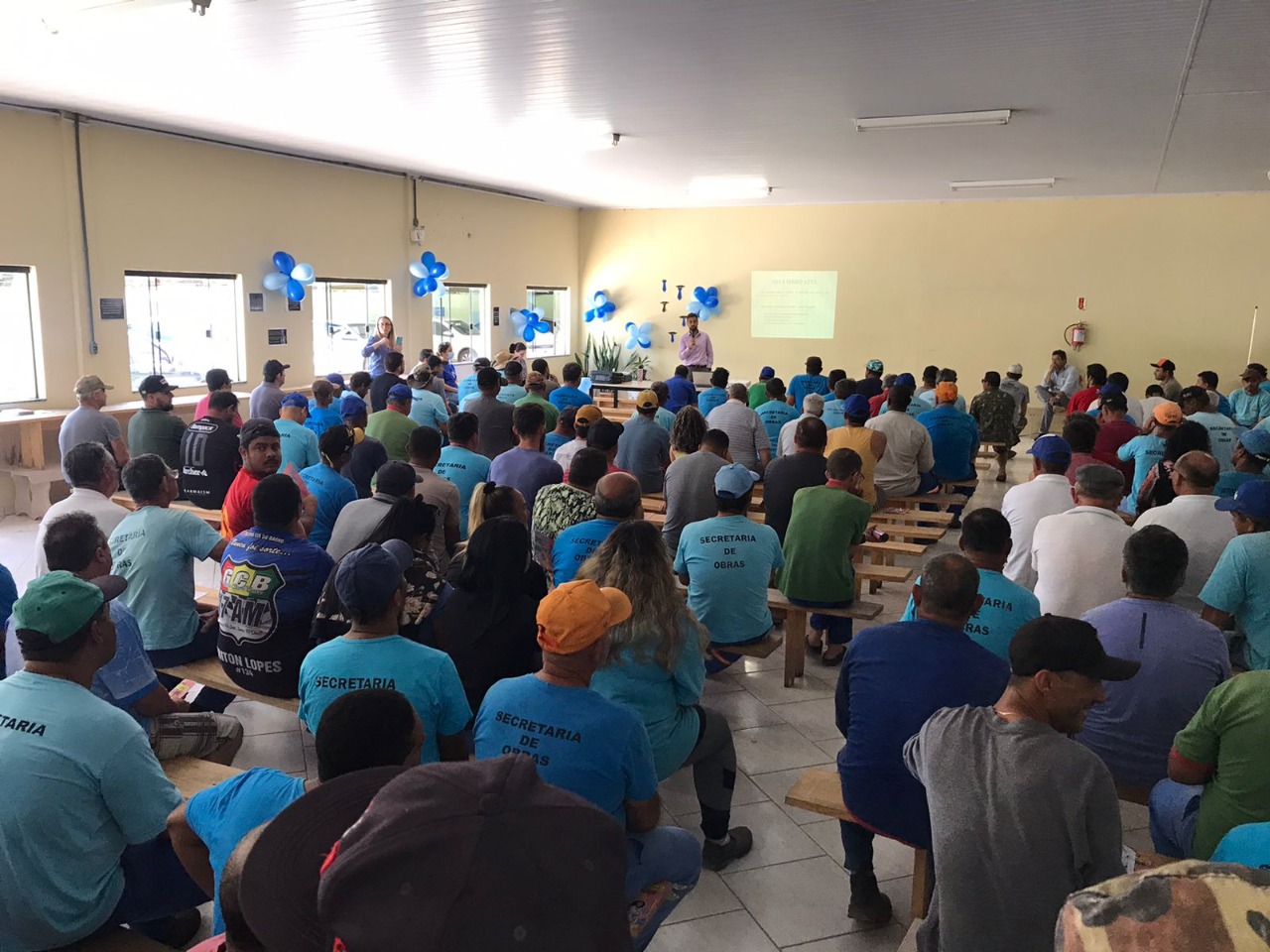 Secretaria de Saúde realiza ação do Novembro Azul em parceria com a Secretaria de Obras
