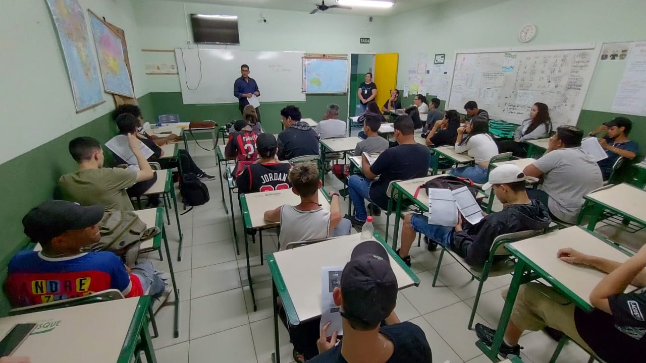 Sine Brusque ministra palestra para o EJA Paquetá