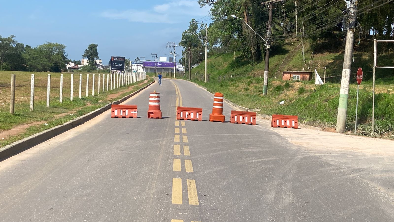 Alerta de Trânsito. Rua Itajaí é interditada para reparos de tubulação pluvial afetada pelas chuvas