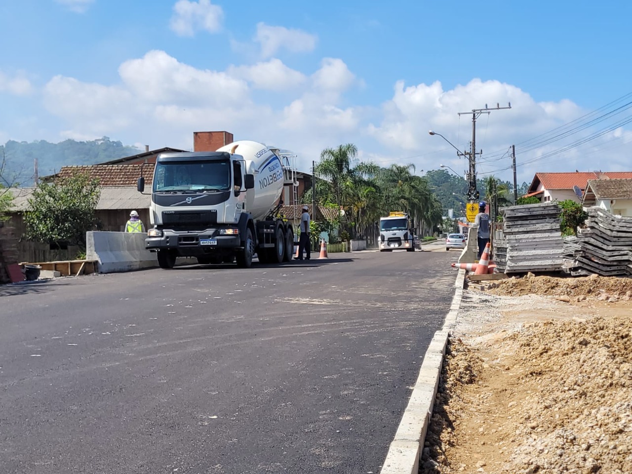 Tráfego de veículos na nova ponte da Rua Itajaí deve ser liberado nesta quarta-feira