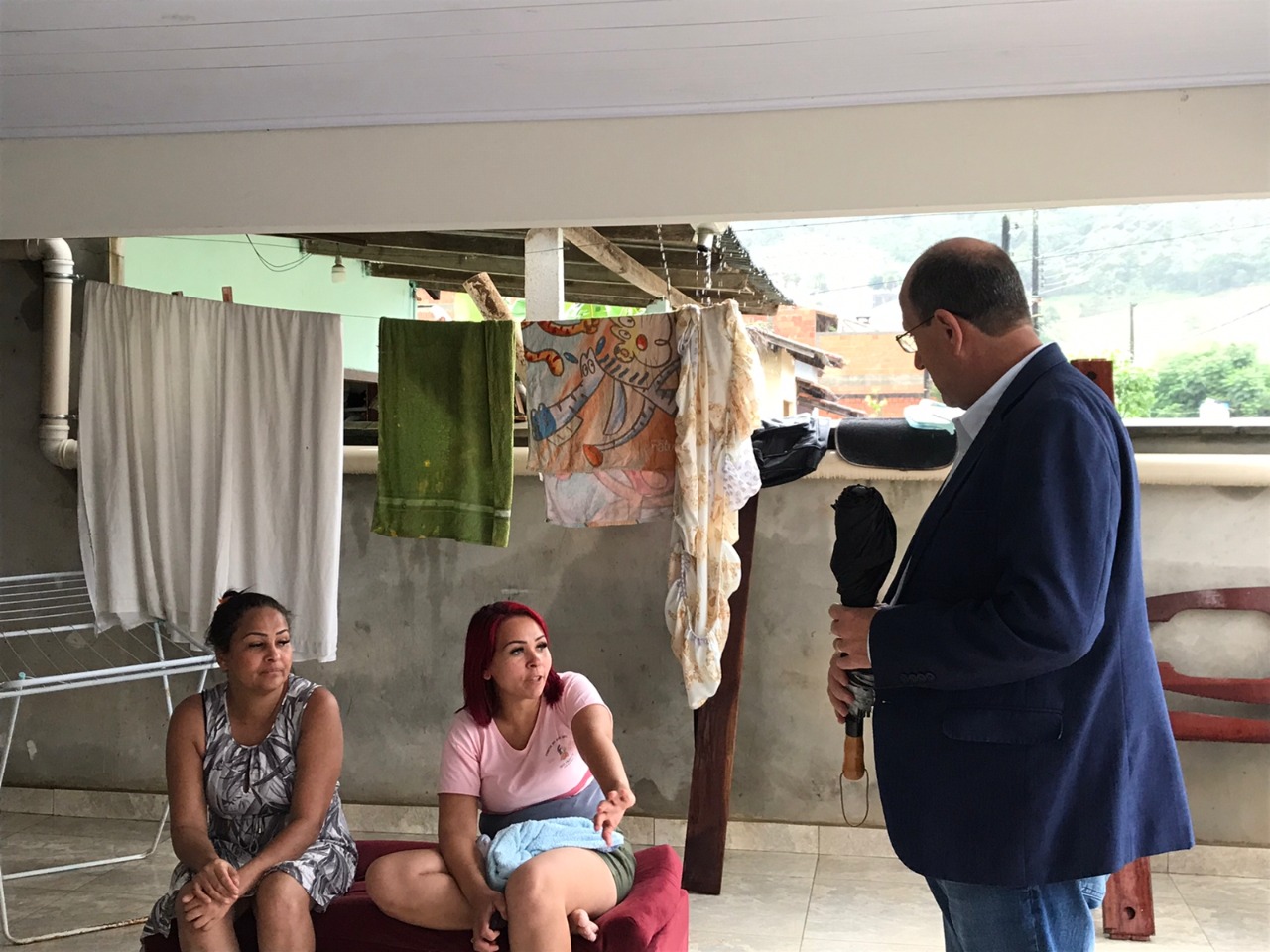 Prefeito visita loteamento Dom Nelson, escola Augusta Dutra de Souza e abrigo