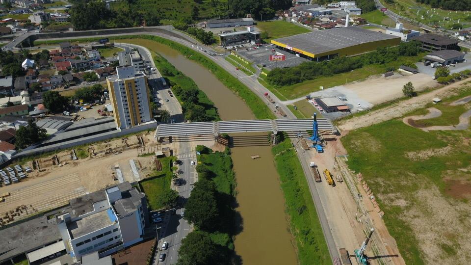 Trânsito na Avenida Bepe Rosa volta a ser liberado