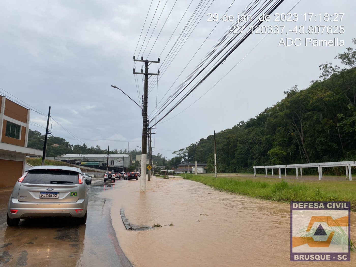 Brusque tem registro de mais de 100 milímetros de chuva na tarde deste domingo