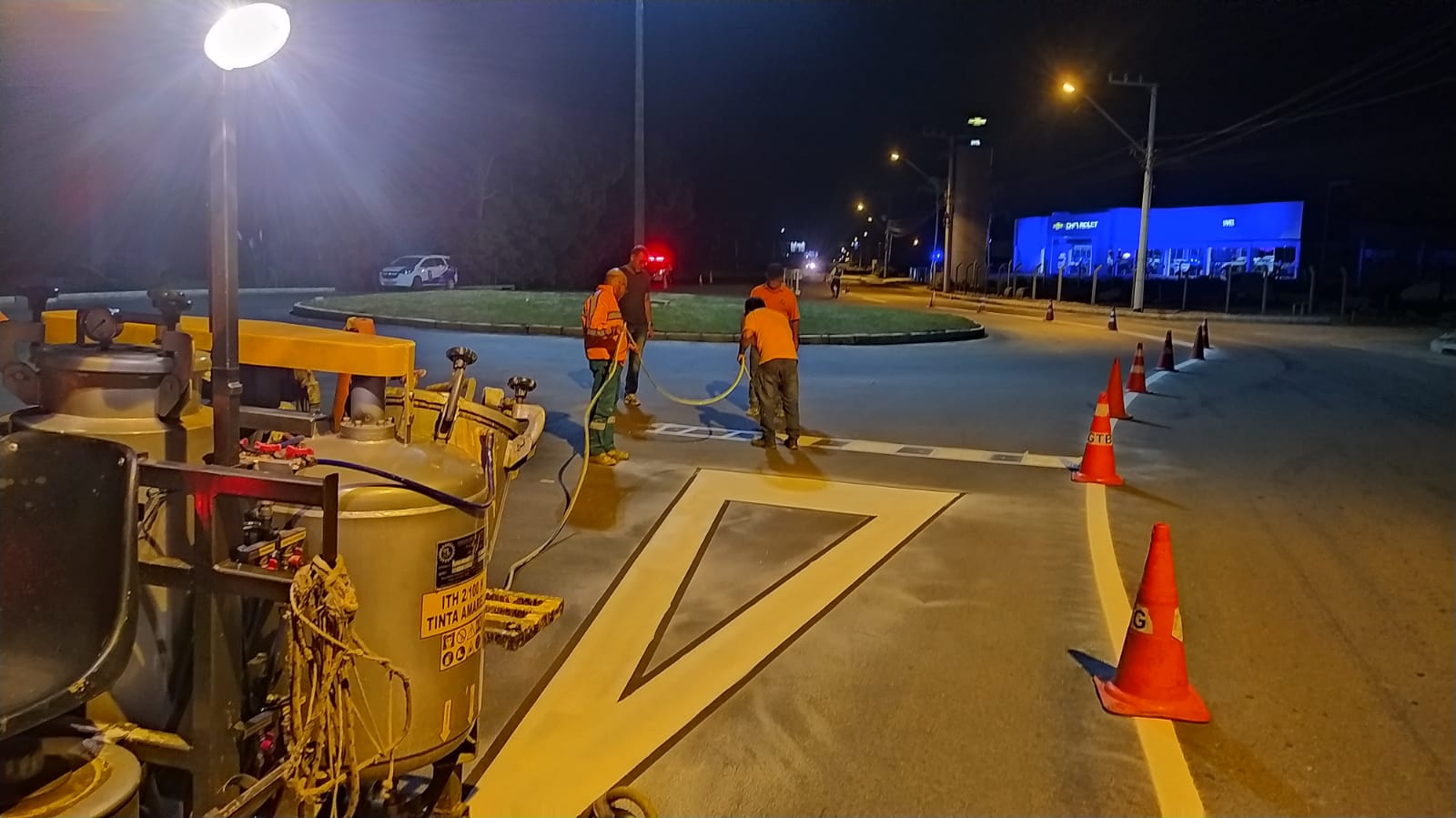 Trecho da rodovia Antônio Heil, acesso a Limeira e Bairro Santa Terezinha, recebe sinalização horizontal