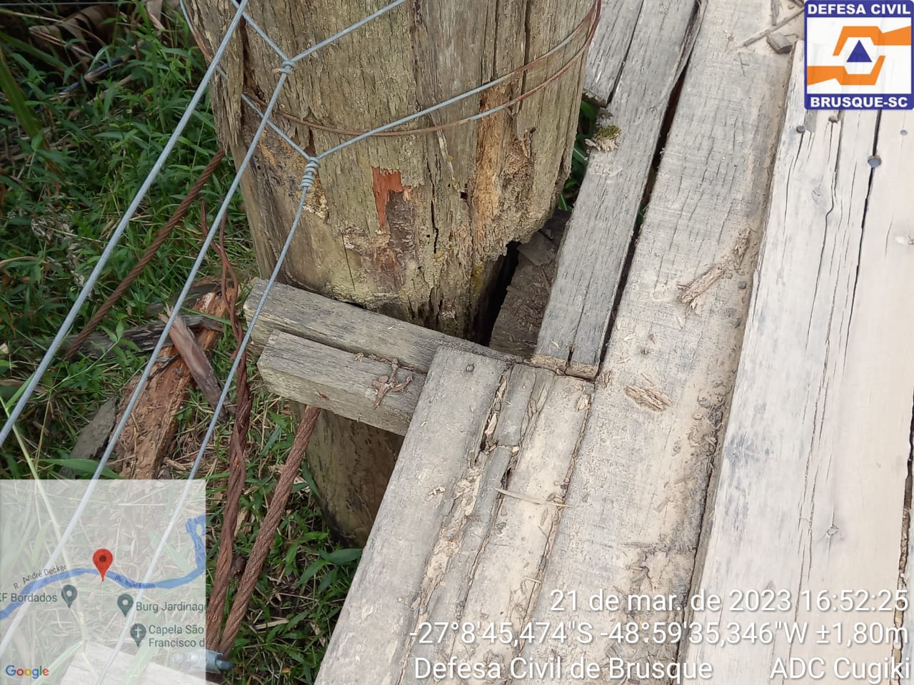 Retirada de sinalização de interdição da ponte pênsil da Cristalina coloca vidas em risco