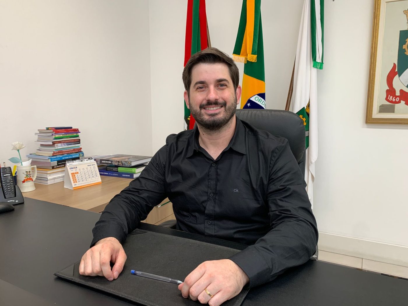 André Vechi toma possa como prefeito interino