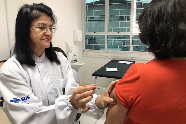 Vacinação contra Influenza está disponível para toda população acima de seis meses de idade