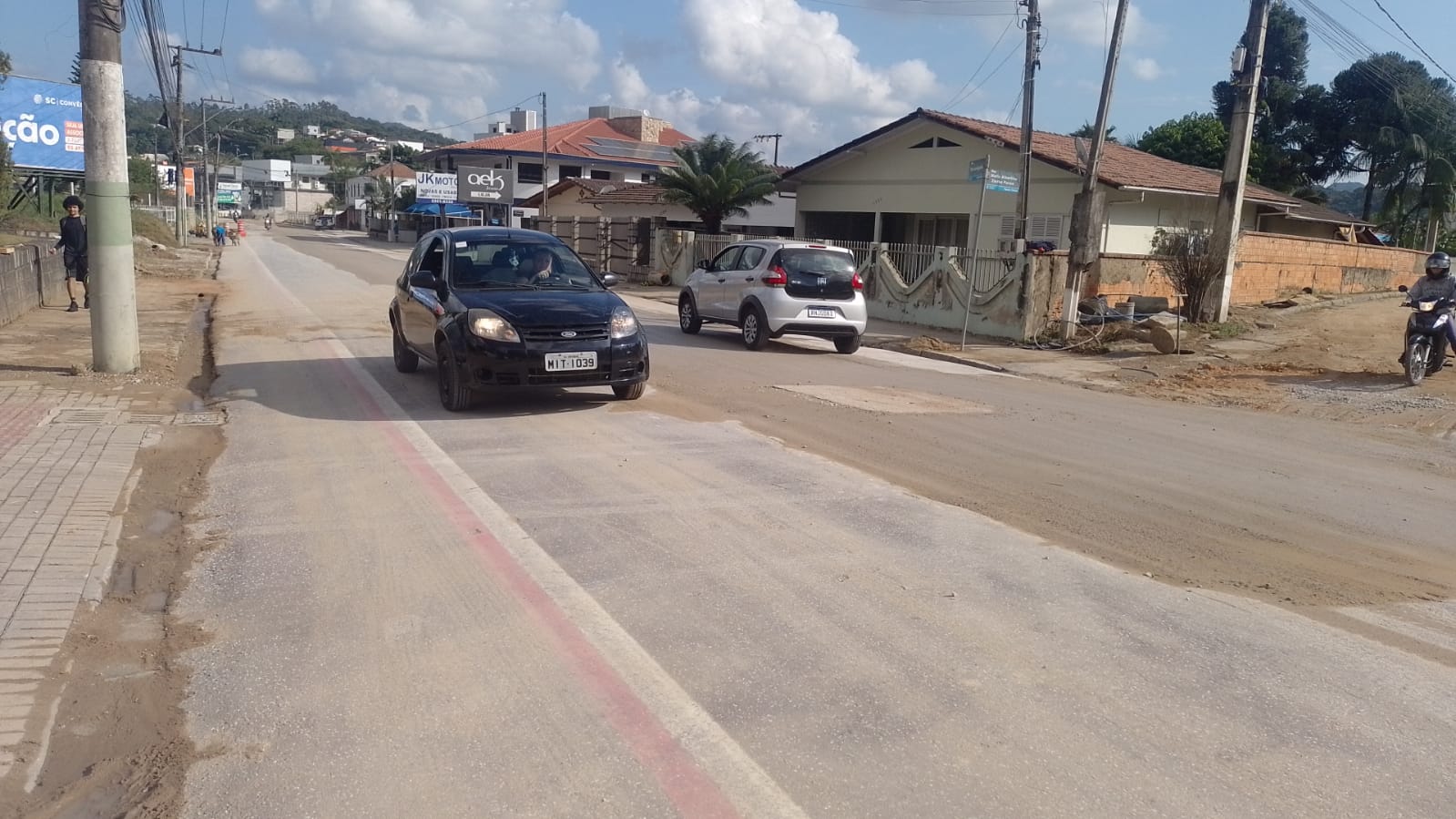 Finalizada a drenagem da rua Florianópolis e o trânsito está liberado