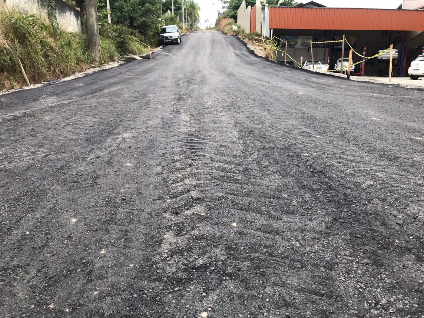 Secretaria de Obras trabalha na preparação para pavimentação asfáltica da rua João Pradella