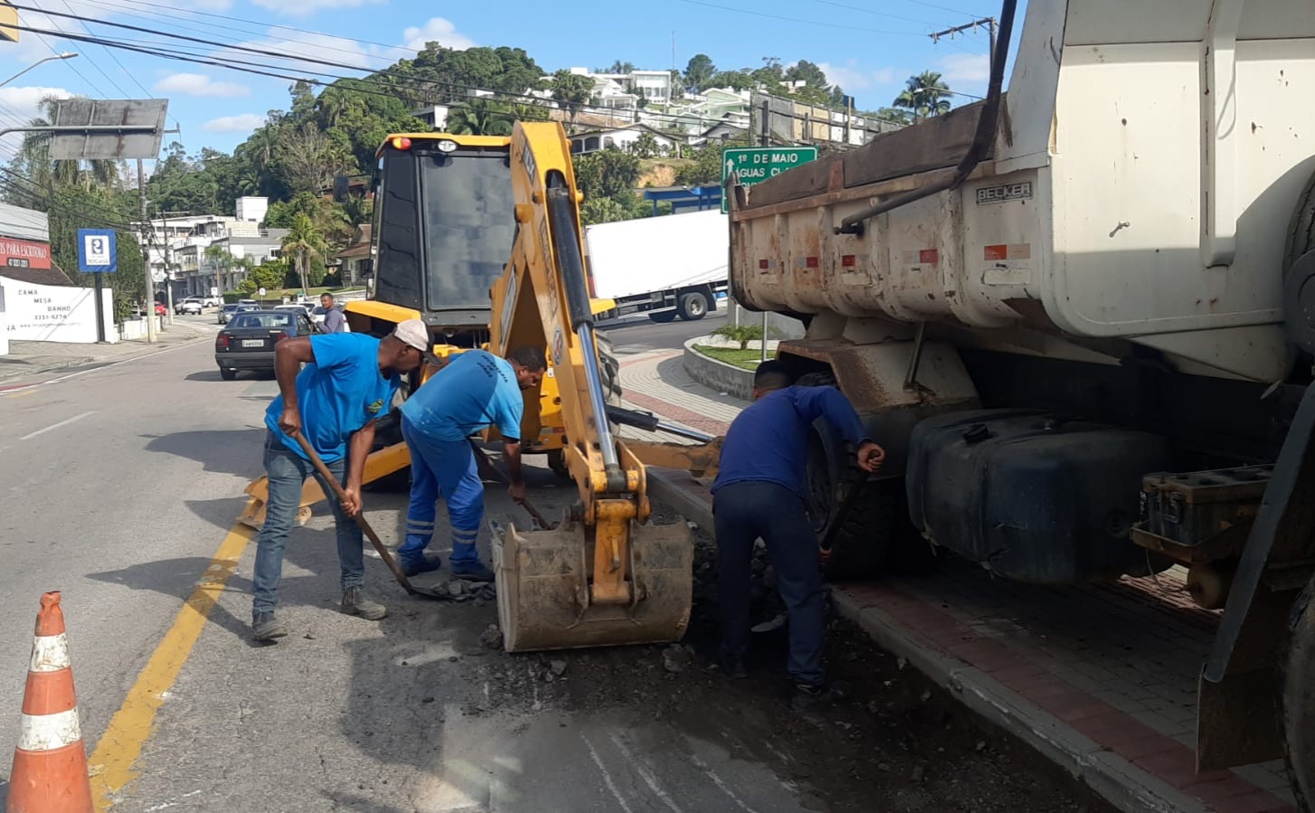 Secretaria de Obras inicia mutirão de tapa buracos