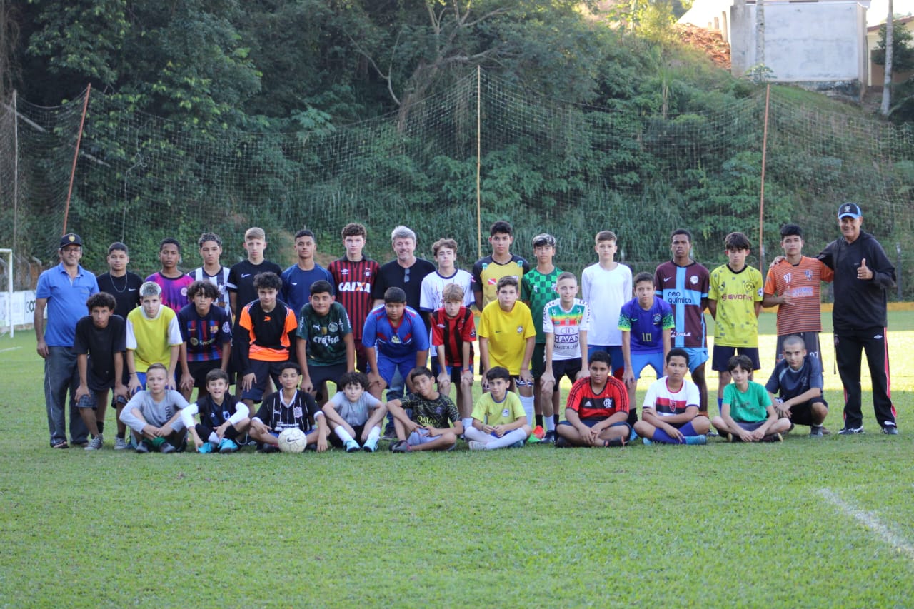 Projeto no Águas Claras oportuniza escola de futebol gratuita para crianças de 5 a 14 anos