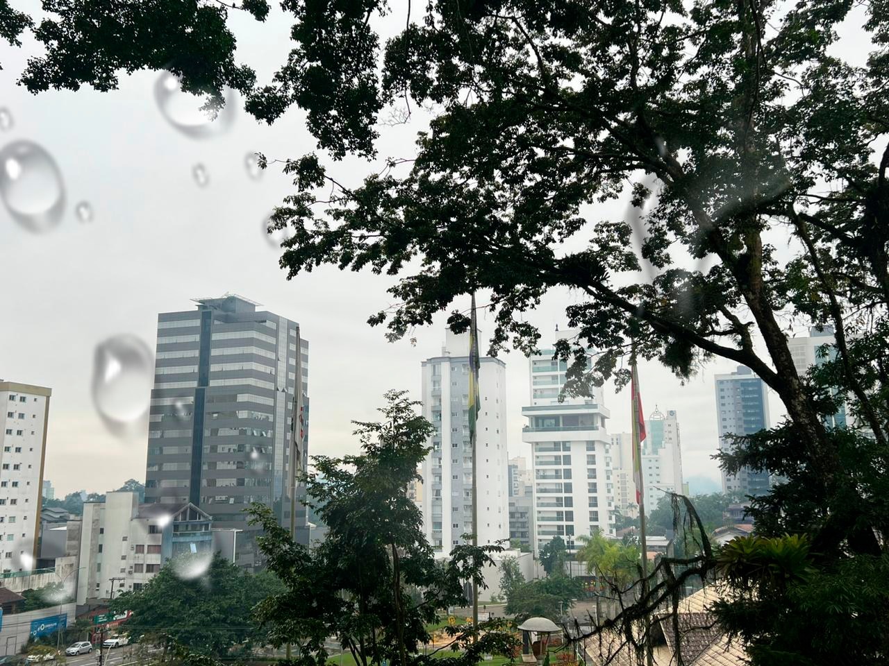 Atenção Meteorológica: Temporais, chuva intensa e volumosa entre quarta (11) e quinta-feira (12)