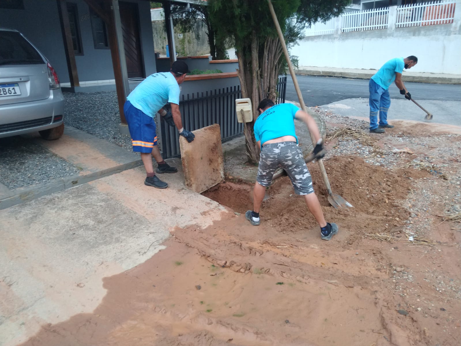 Secretaria de Obras trabalha na limpeza urbana após chuvas