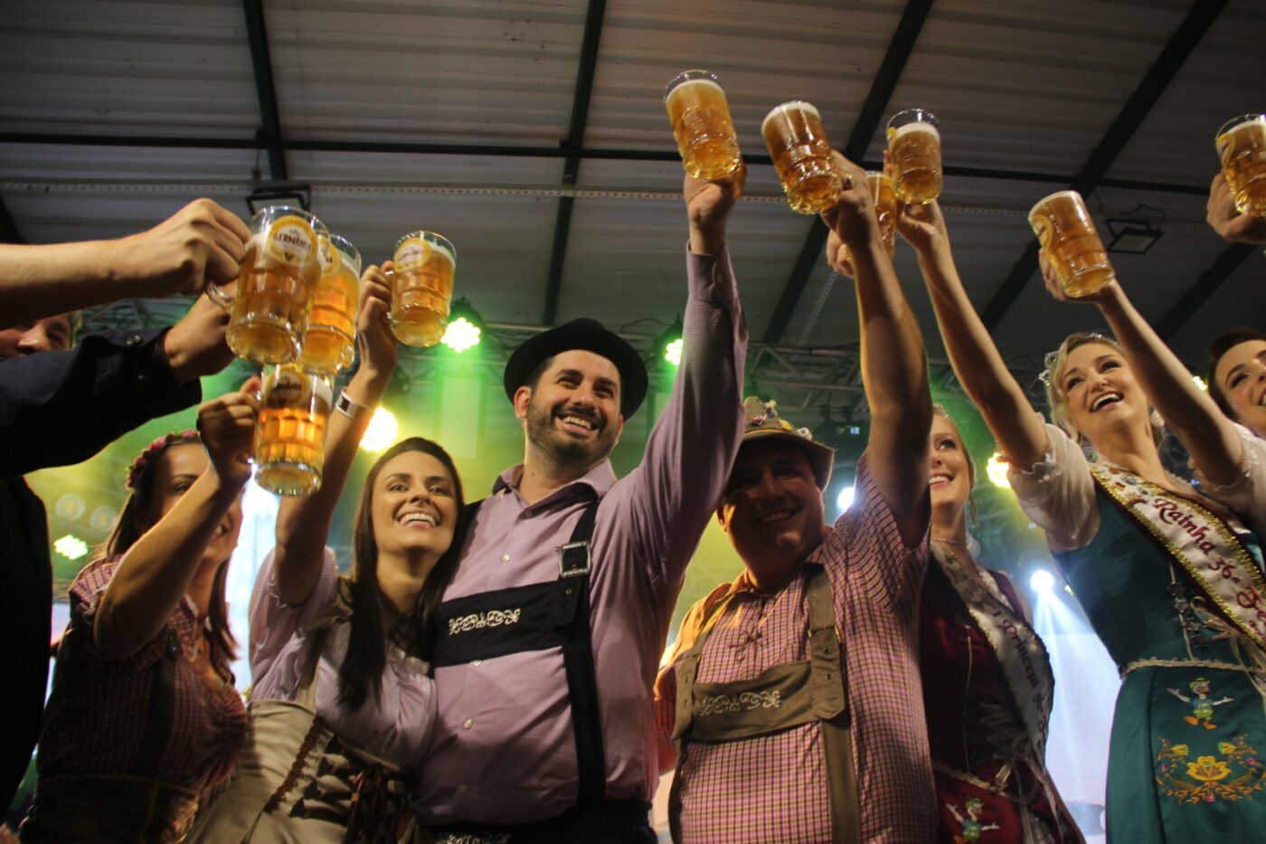 Sangria do 1º barril de chopp marca a abertura da 36° Fenarreco