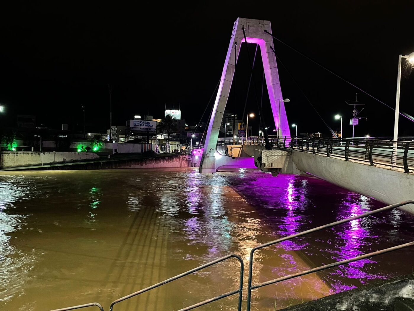 Rio Itajaí Mirim deve retornar à calha na madrugada desta sexta-feira (13)