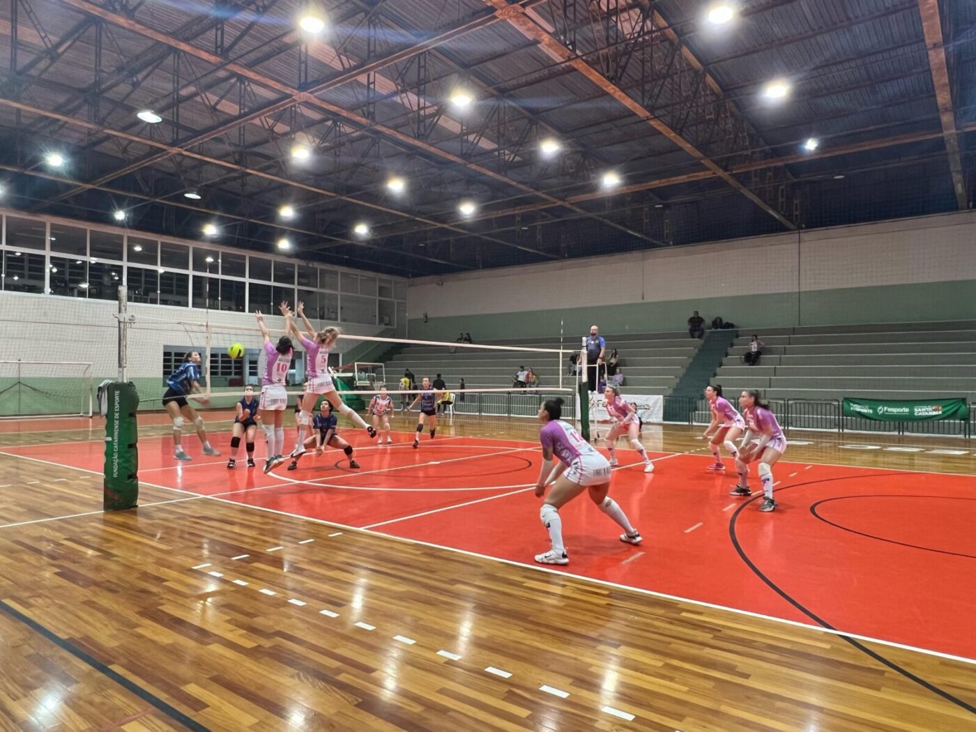 Representando Brusque, Abel Moda Vôlei vence segunda seguida no regional dos JASC