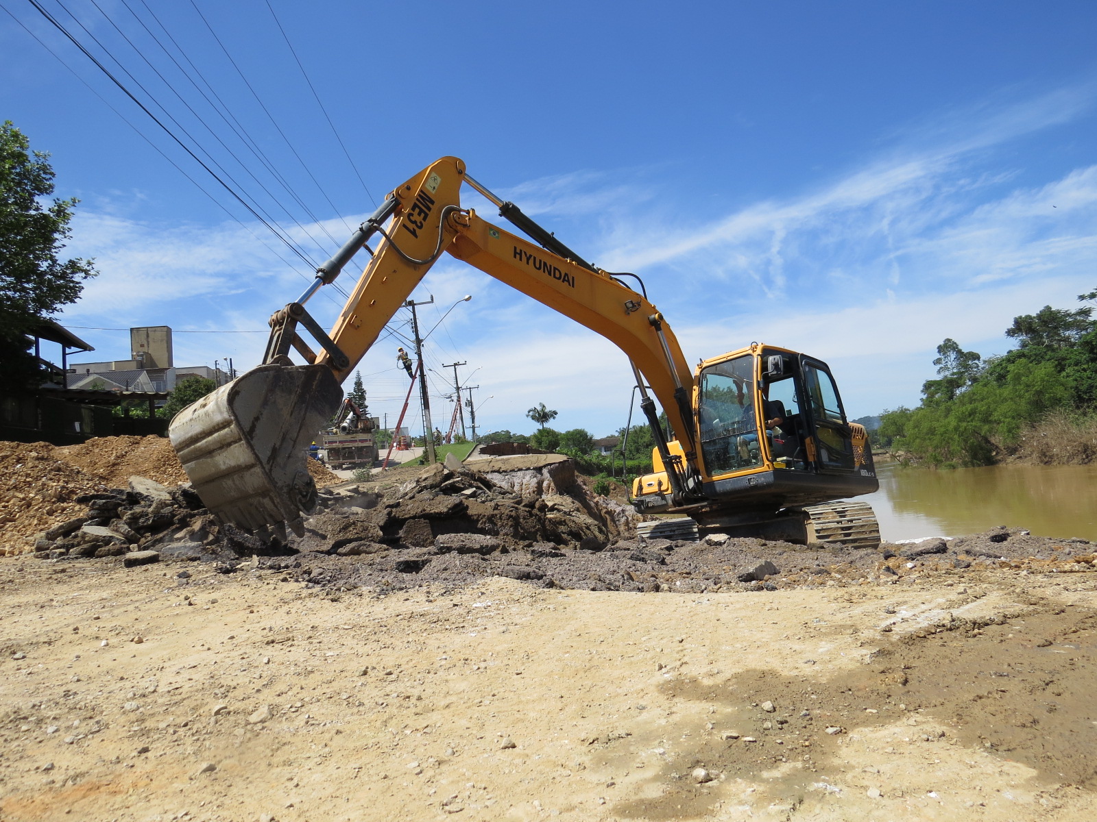 Confira as ações da Secretaria de Obras programadas para esta segunda-feira (04)