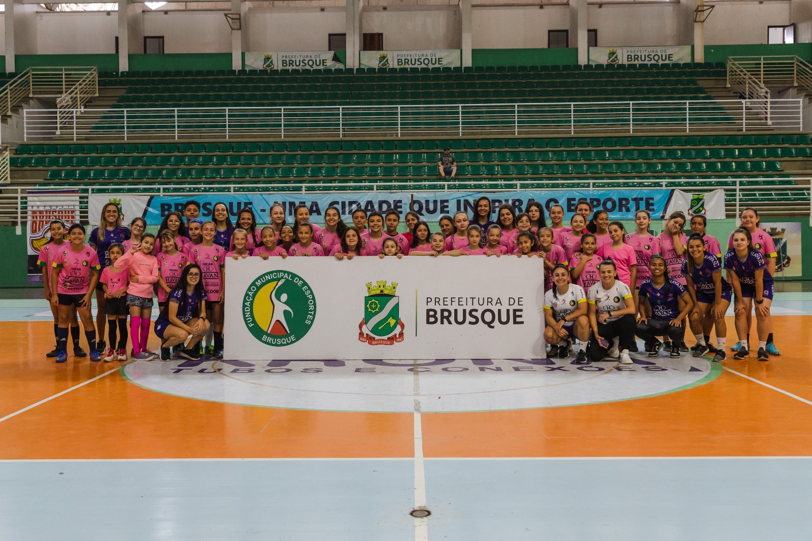 Barateiro Havan Futsal FME realiza evento festival de fim de ano com escolinhas