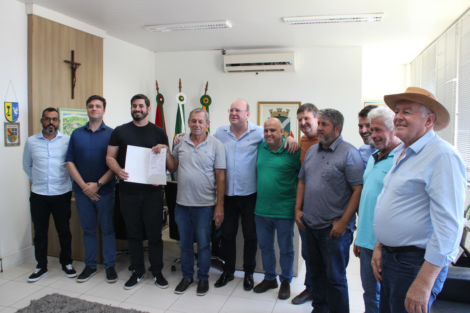 Assinada Ordem de Serviço para urbanização da Rua Abraão Souza e Silva