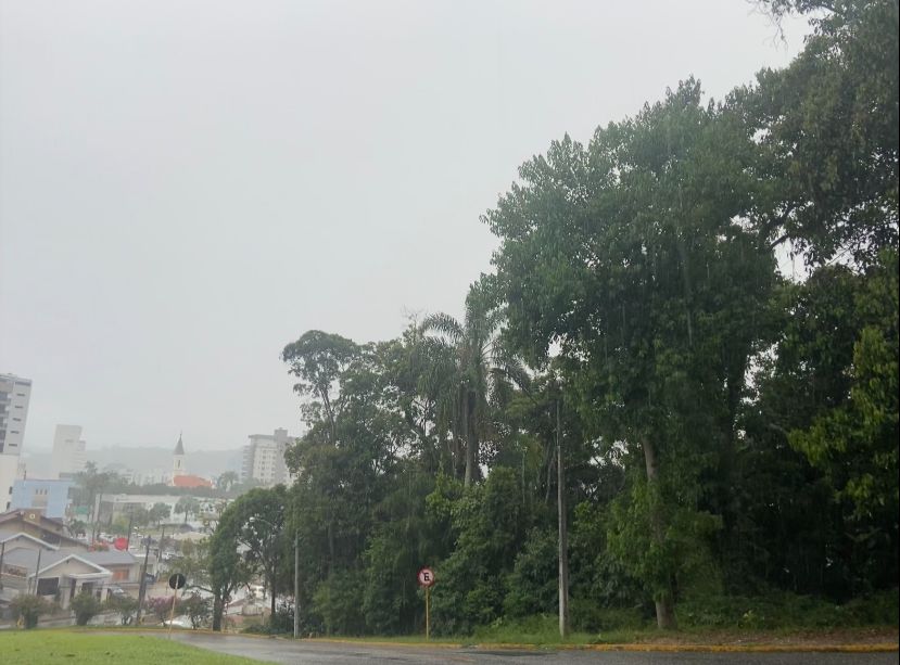 Chuva deve persistir até domingo (28)