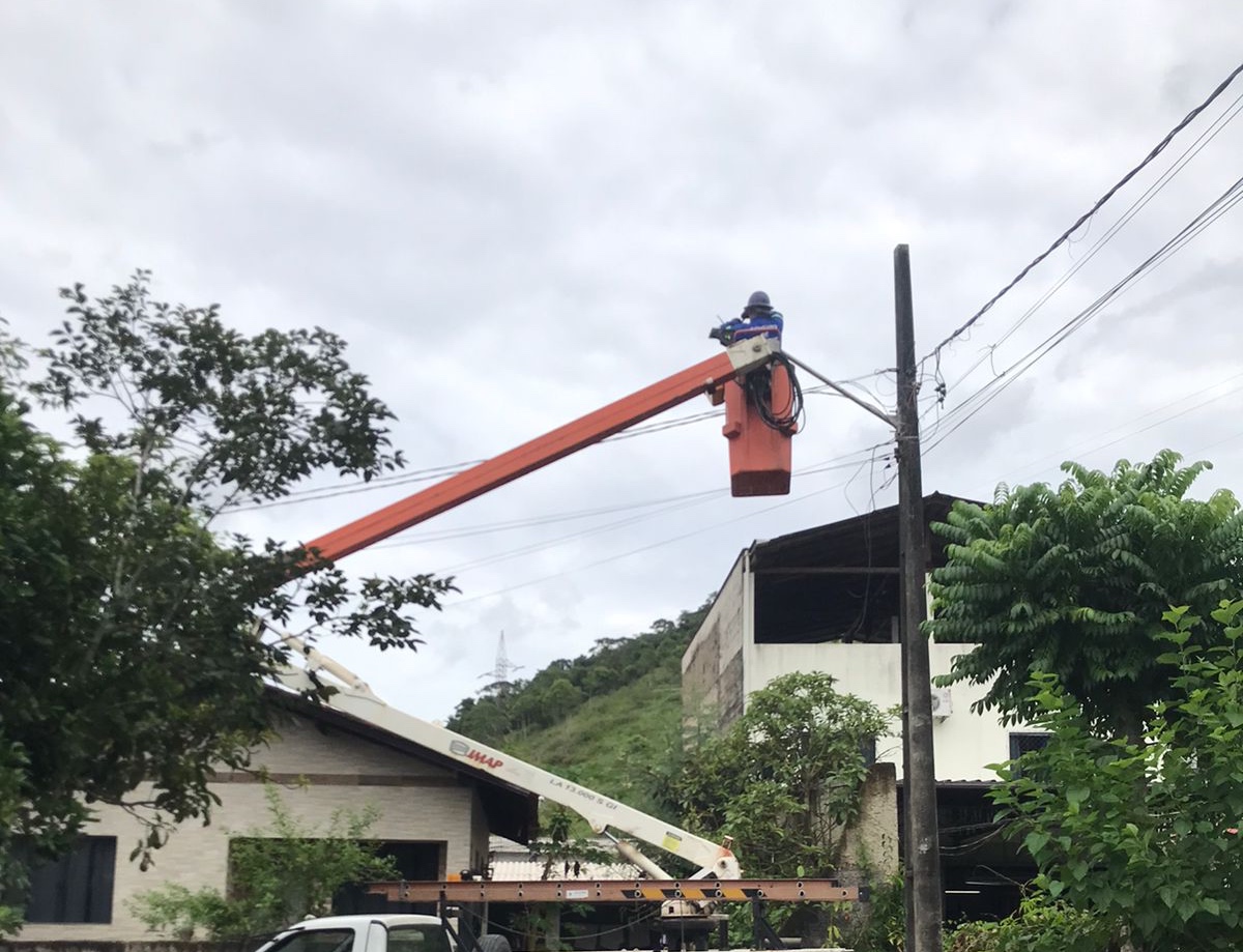 Licitação é concluída e iluminação pública começa a ser normalizada em Brusque