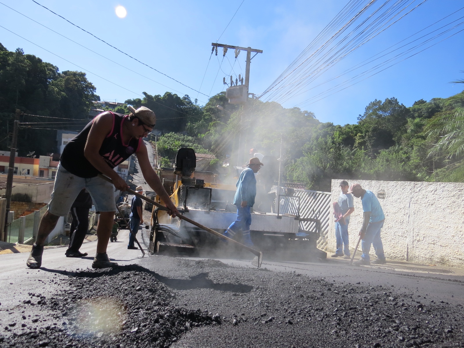 Mais de 2000 toneladas de asfalto são utilizadas em recapes no primeiro bimestre
