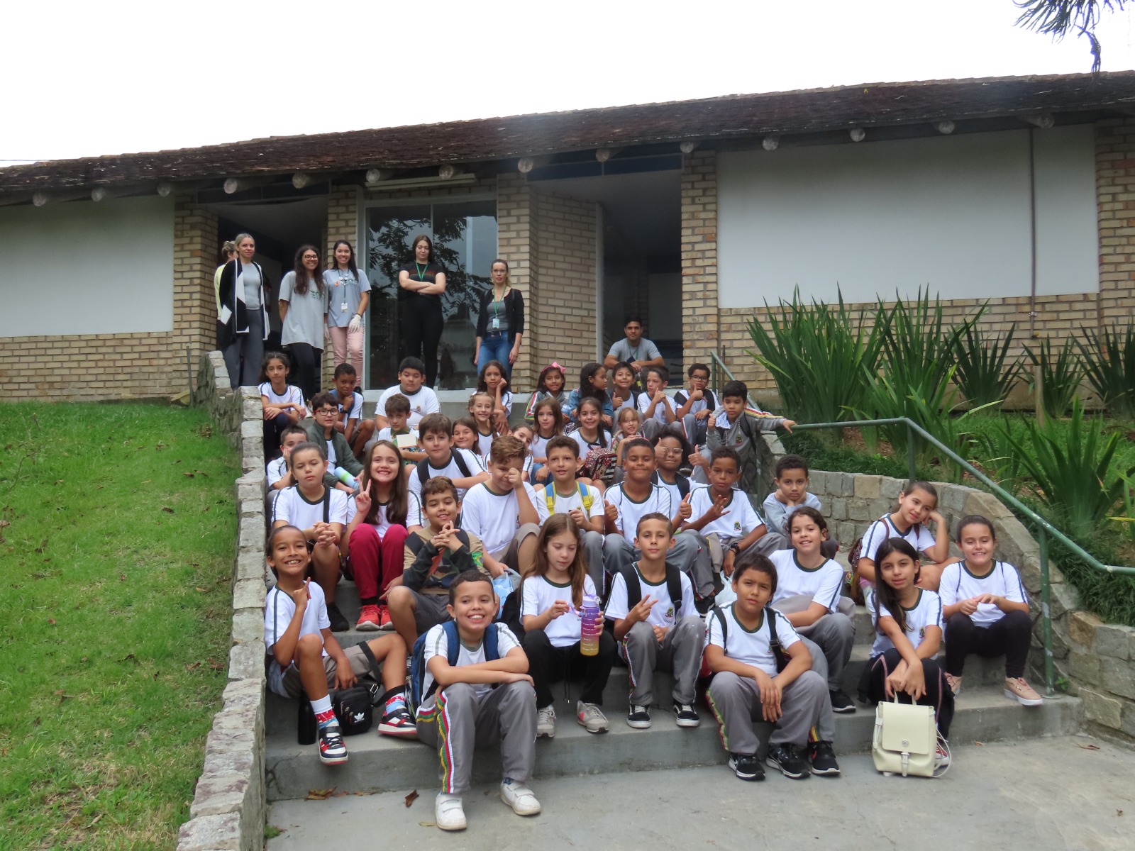 Zoo na Escola enfatiza importância do tucano de bico-verde para o meio ambiente