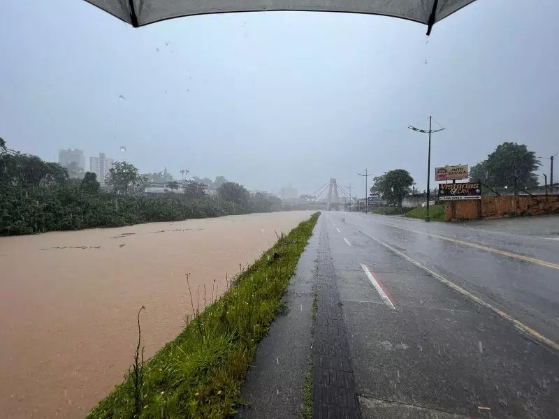 Defesa Civil alerta para chuva intensa entre sexta e domingo