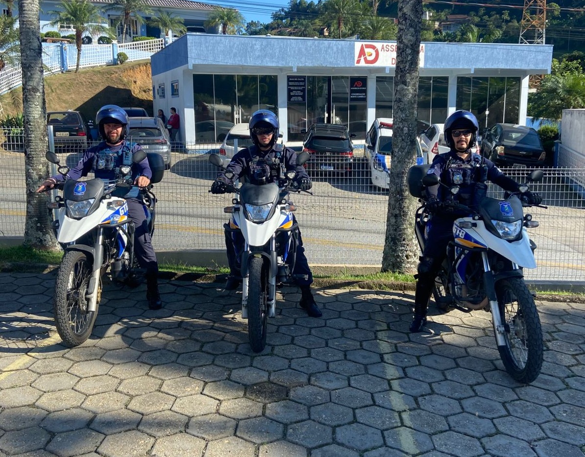 Peregrinação de fé passa por Brusque com apoio da Guarda de Trânsito