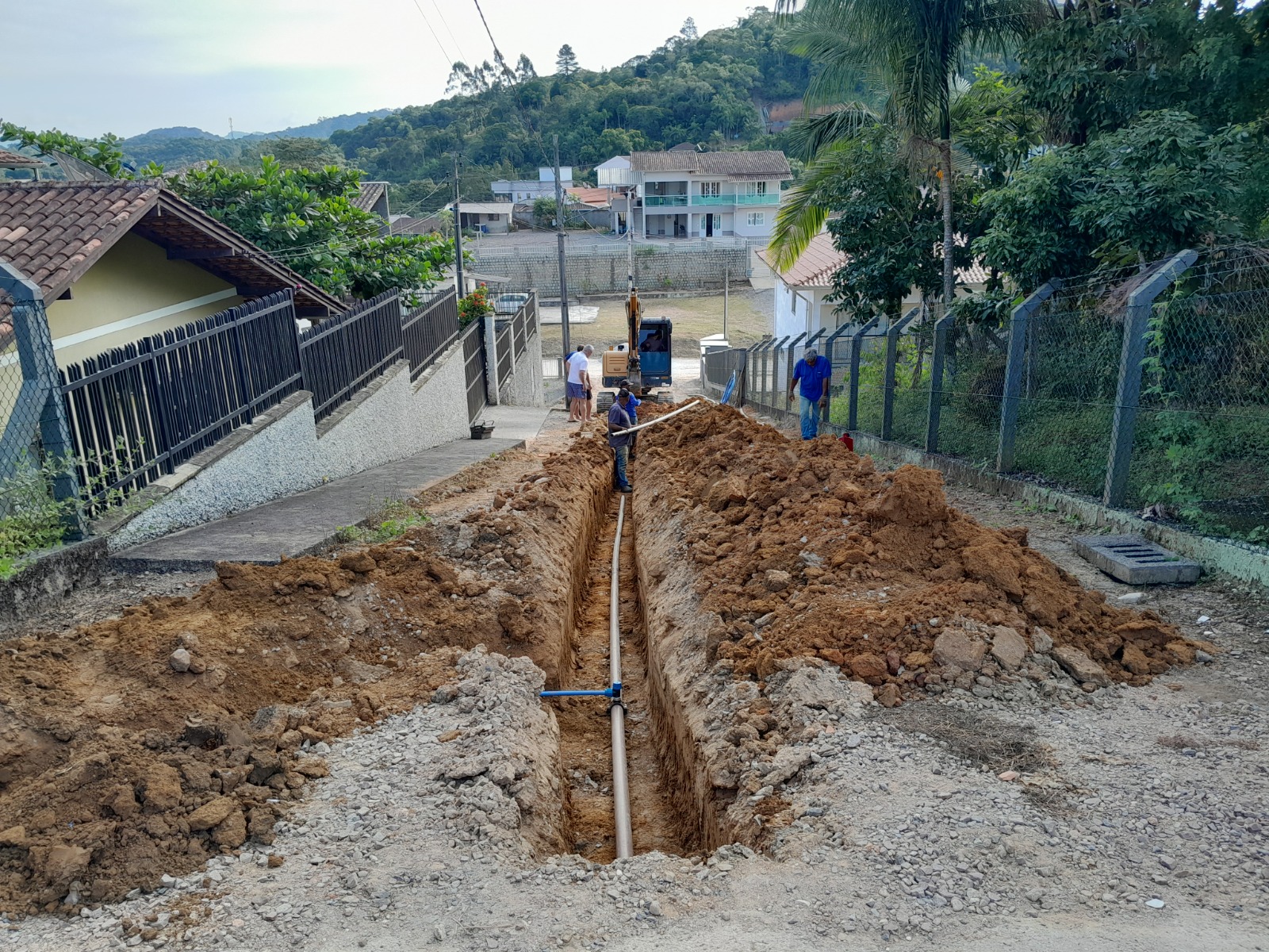 Samae inicia substituição de tubulação na Rua Ana Knihs, em Águas Claras