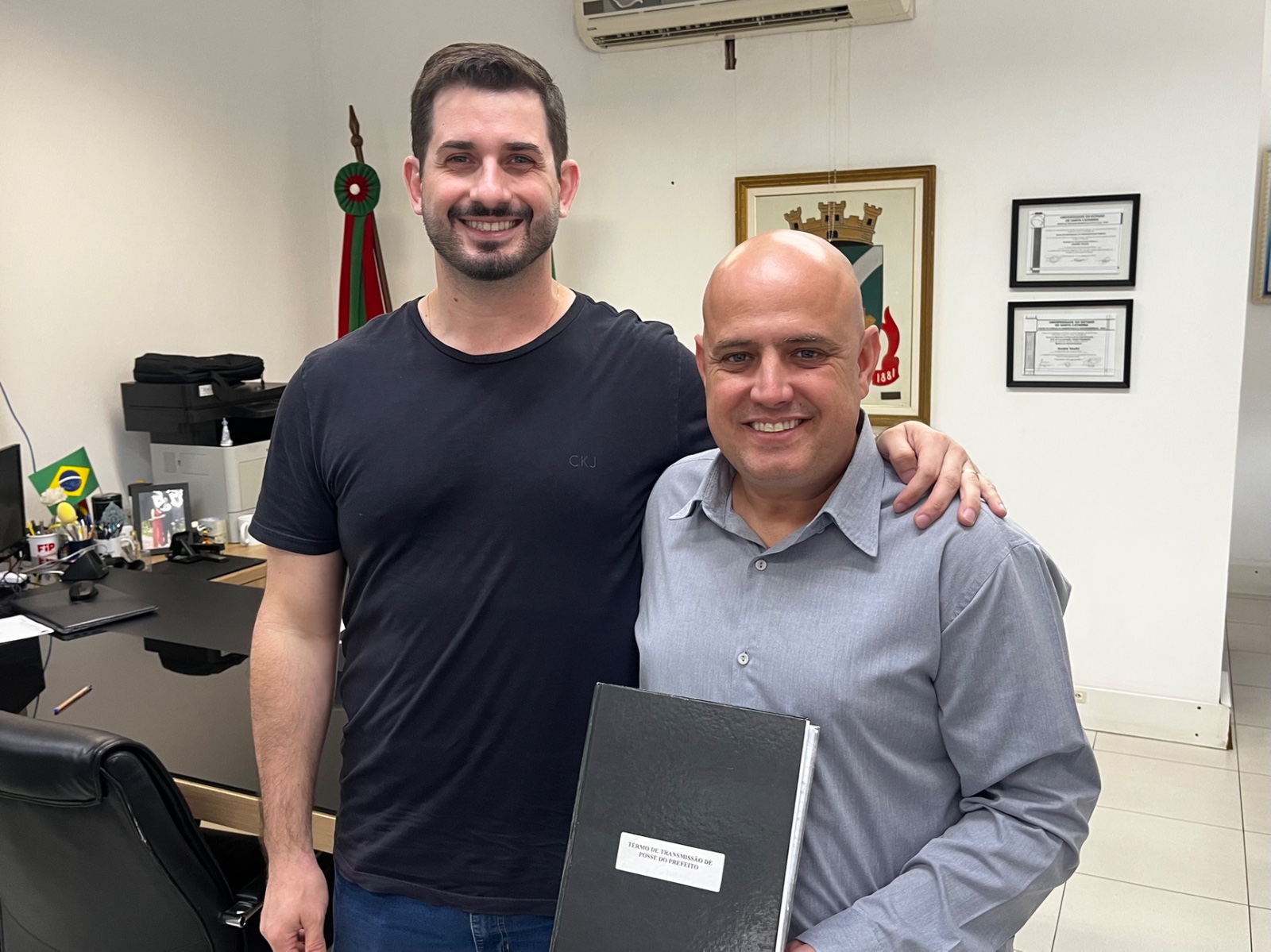 Vice-prefeito Deco Batisti assume interinamente a Prefeitura de Brusque