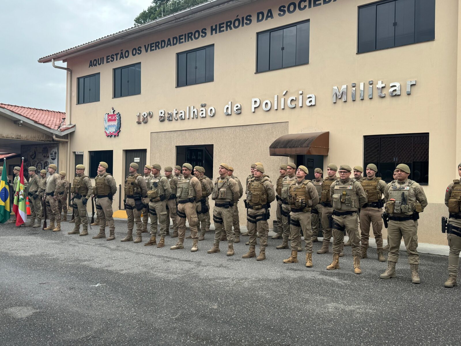 Polícia Militar de Brusque celebra 16 anos de elevação ao status de 18º Batalhão com cerimônia e entrega de homenagens