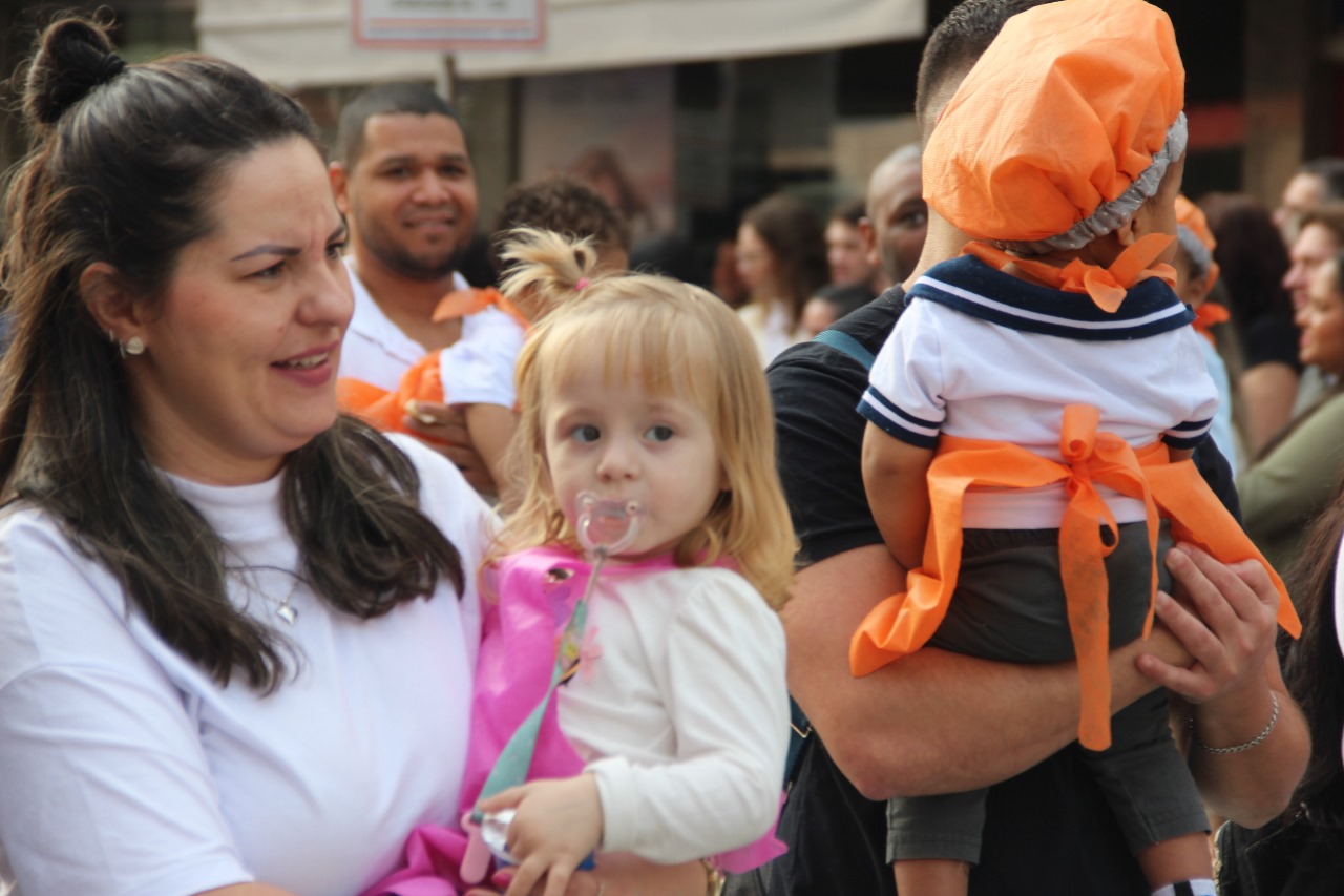 Prefeitura lança edital de chamamento público para desfile de aniversário de Brusque