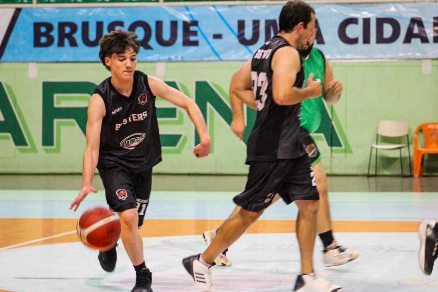 Bocha Raffa Vollo estreia e basquete masculino dá show nos Jogos Comunitários de Brusque